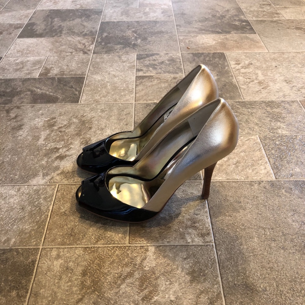 Guess Gwaurilla Heels